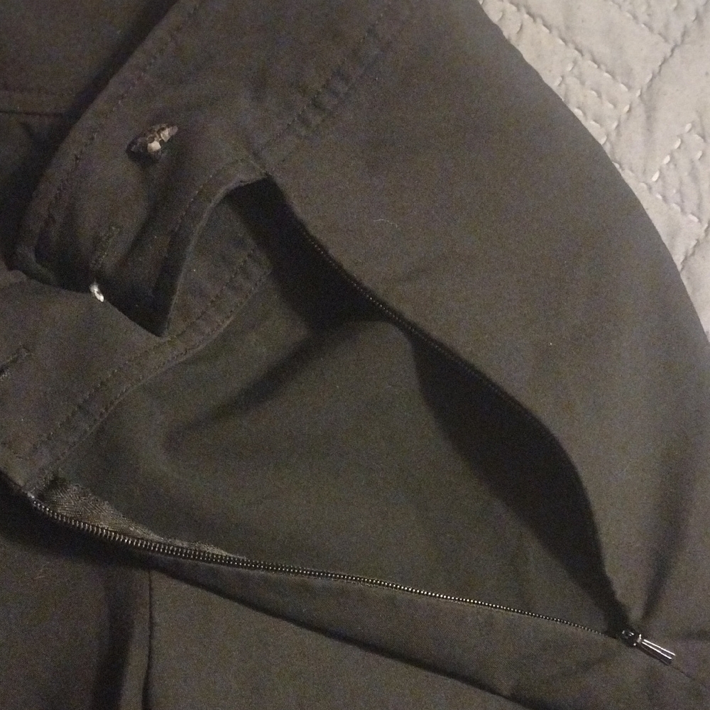 Sharon Young Black Pants with Button Accents - Picture 5 of 9